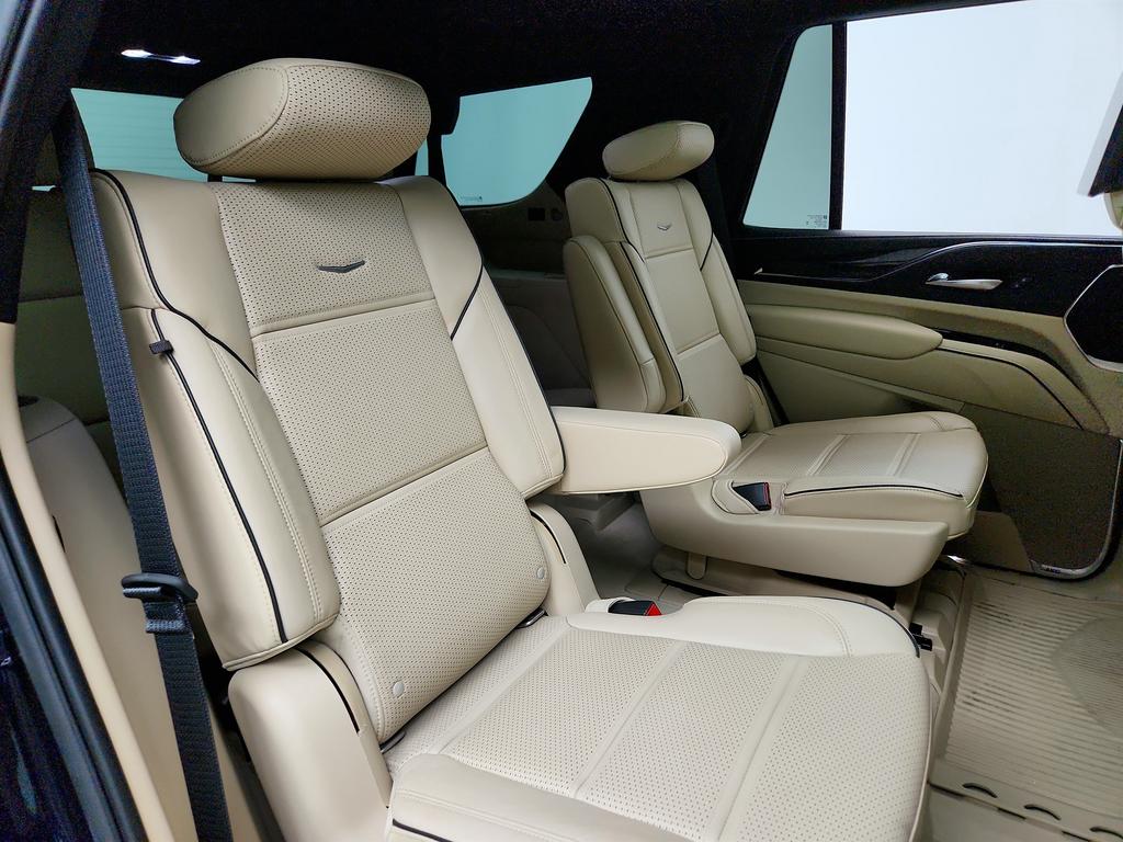 2021 Cadillac Escalade - $43,450