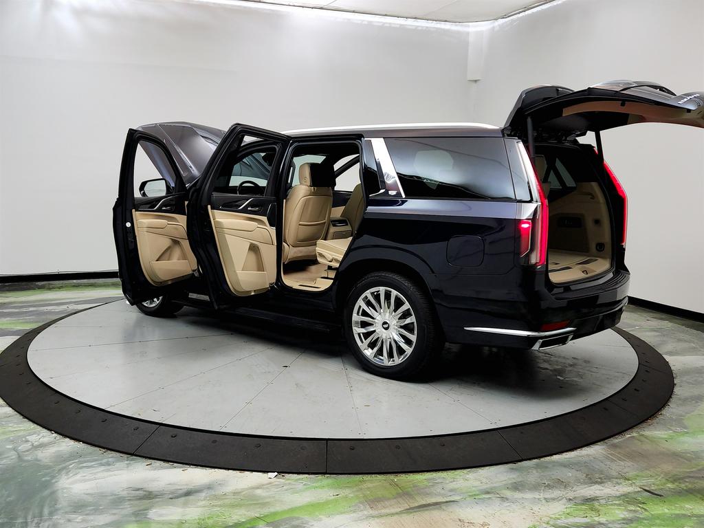 2021 Cadillac Escalade - $43,450