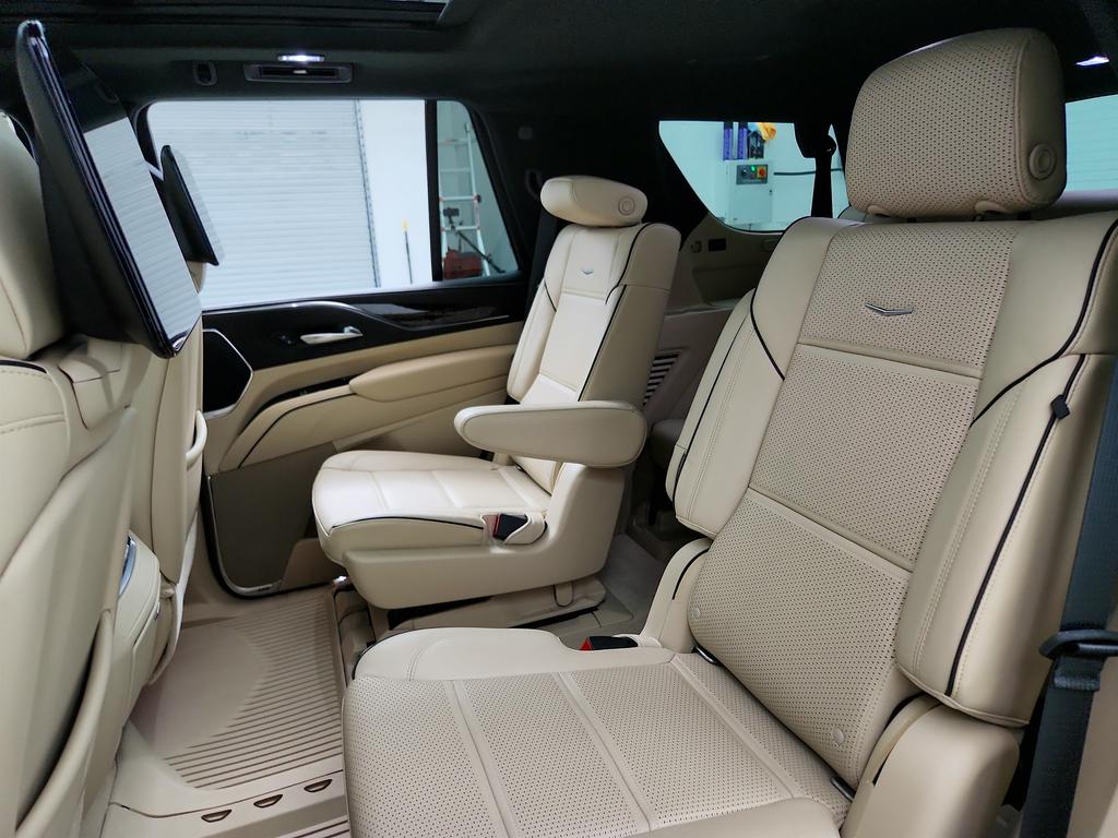 2021 Cadillac Escalade - $43,450