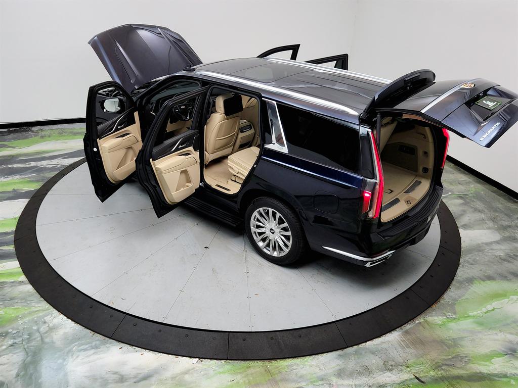 2021 Cadillac Escalade - $43,450