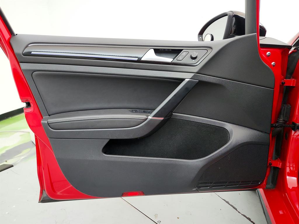 2019 Volkswagen Golf - $29,995