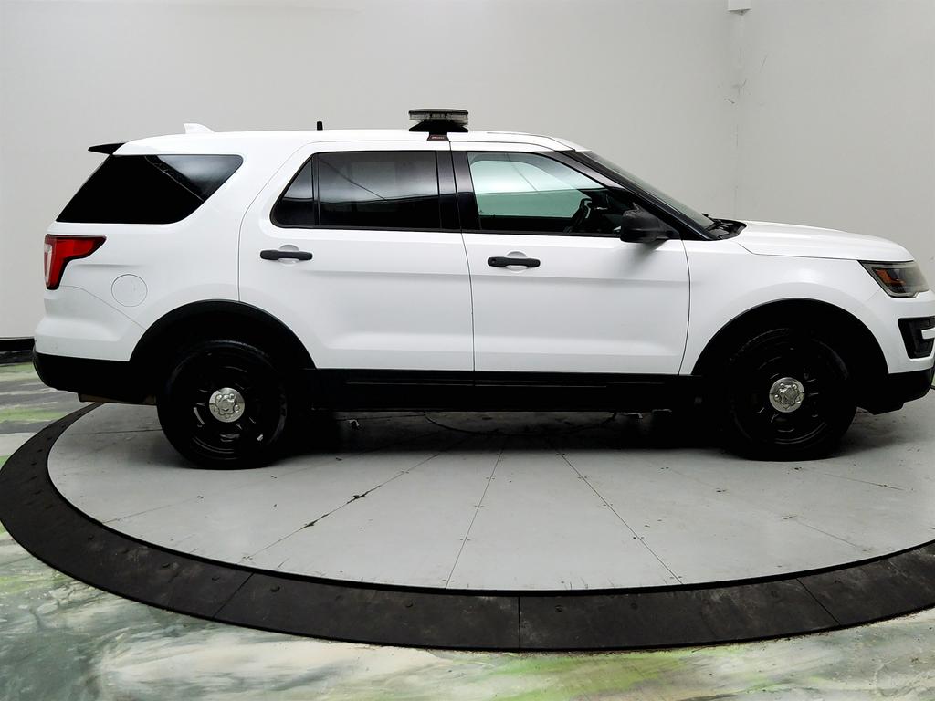 2017 Ford Explorer - $10,500