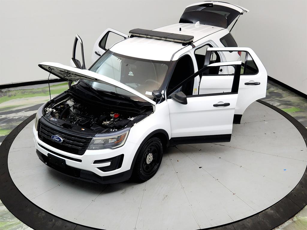 2017 Ford Explorer - $10,500