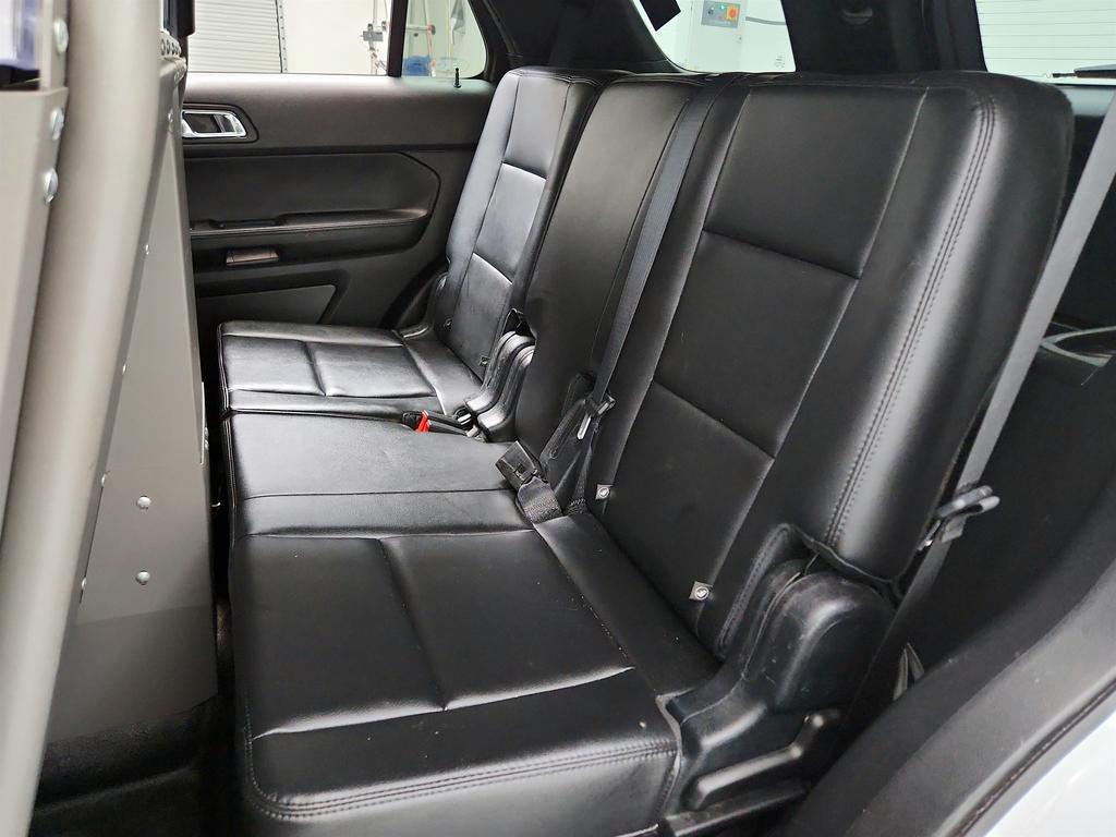 2017 Ford Explorer - $10,500
