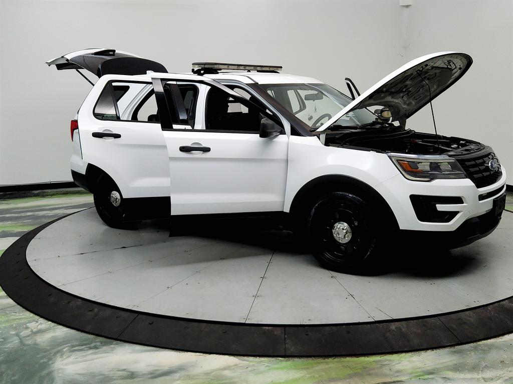 2017 Ford Explorer - $10,500