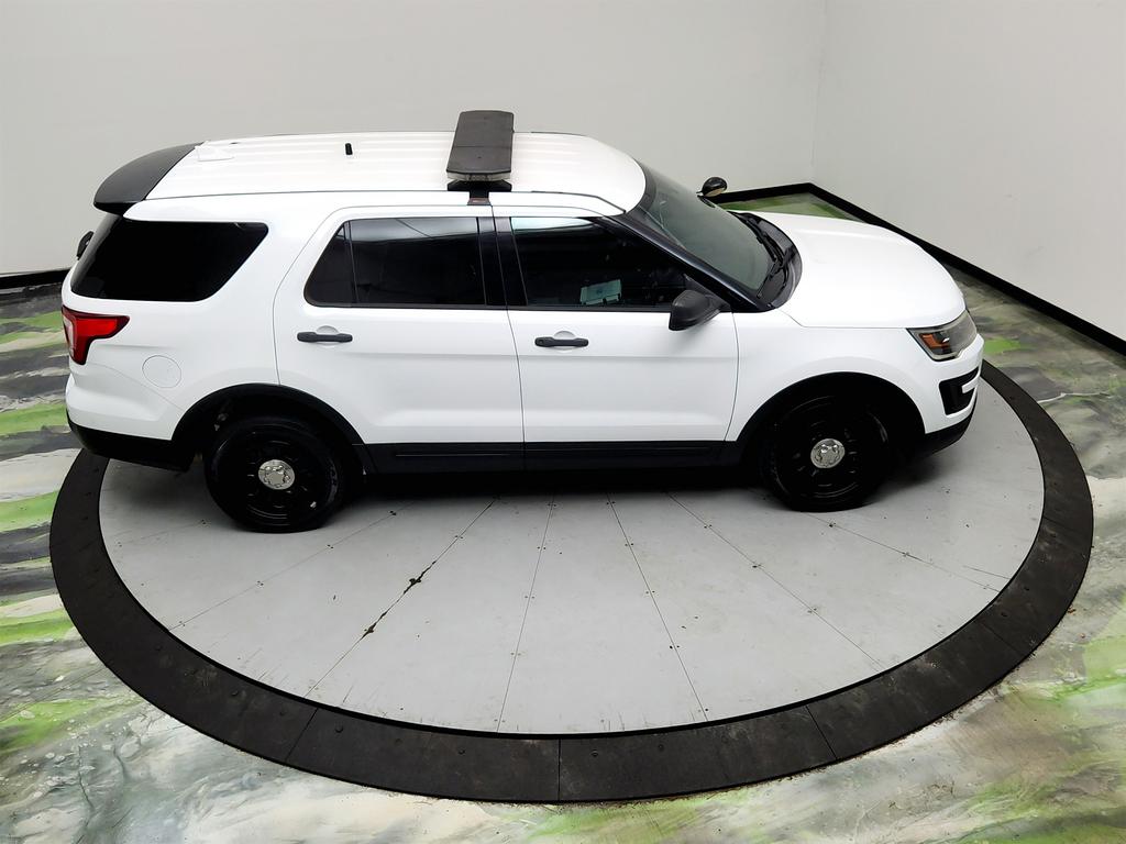 2017 Ford Explorer - $10,500