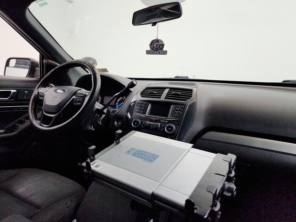 2017 Ford Explorer - $10,500