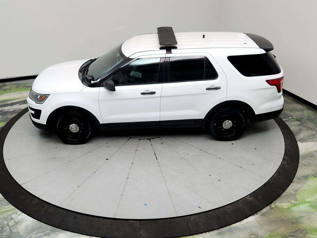 2017 Ford Explorer - $10,500