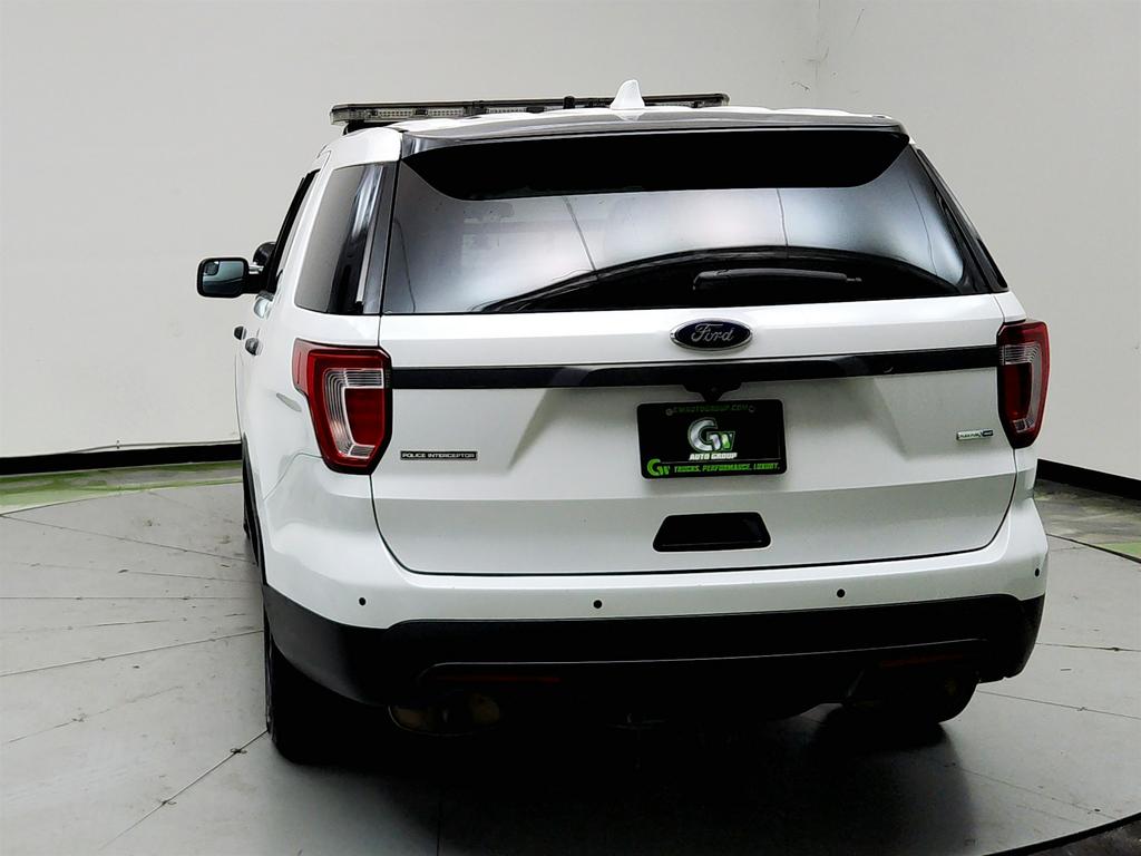 2017 Ford Explorer - $10,500