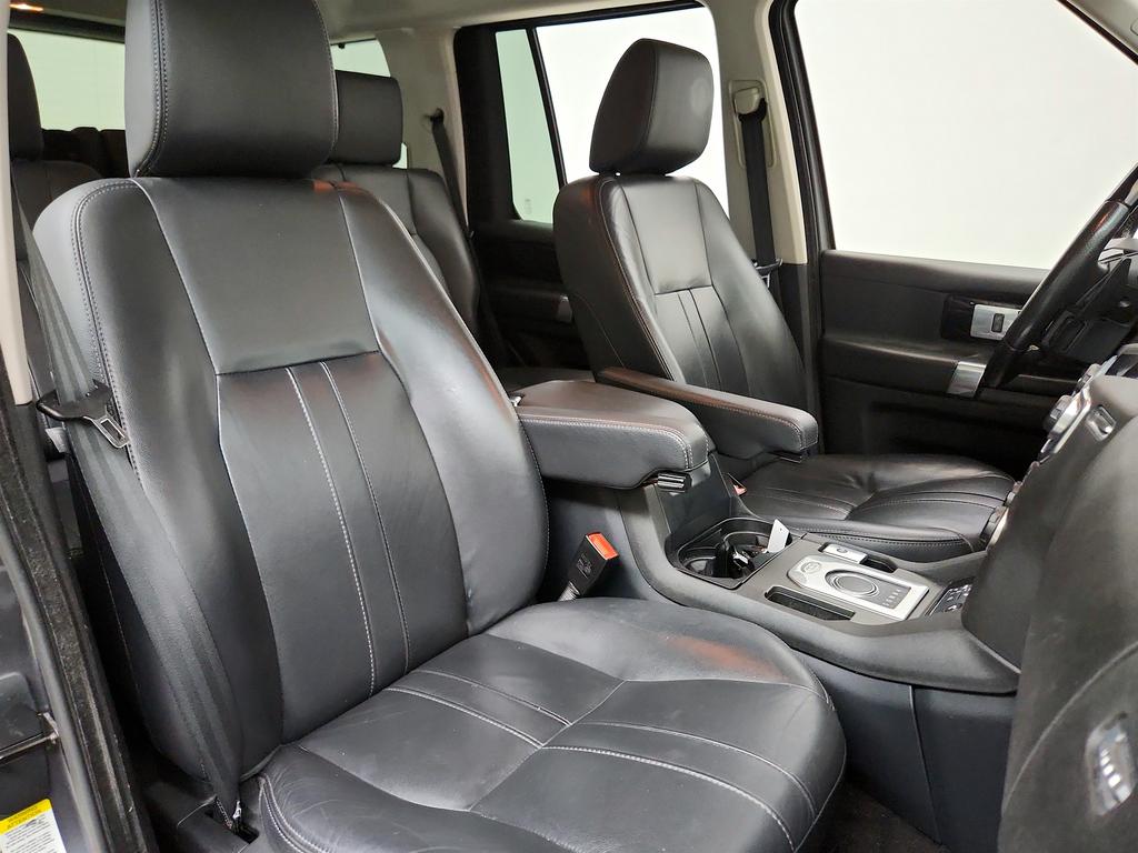 2016 Land Rover LR4 - $11,895