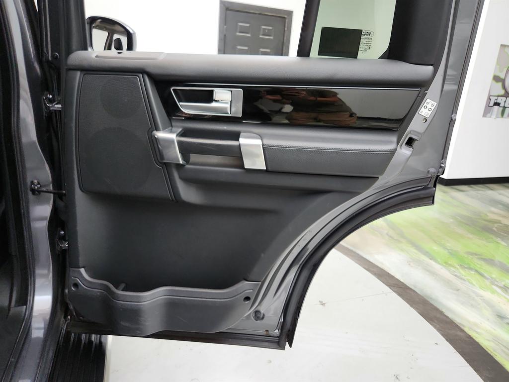 2016 Land Rover LR4 - $11,895