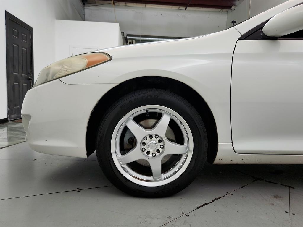 2004 Toyota Camry - $2,995