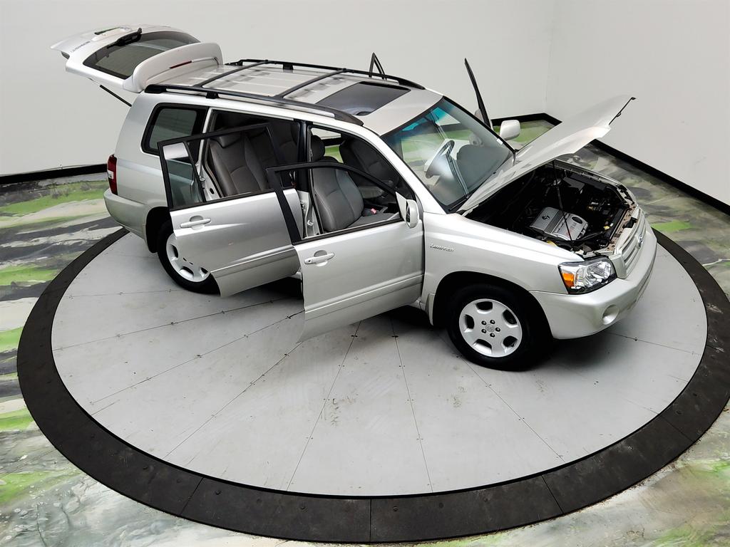 2005 Toyota Highlander - $4,950