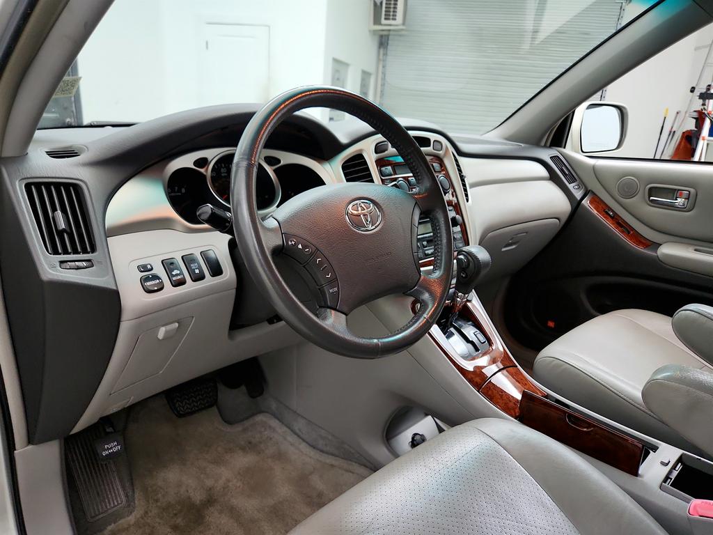 2005 Toyota Highlander - $4,950