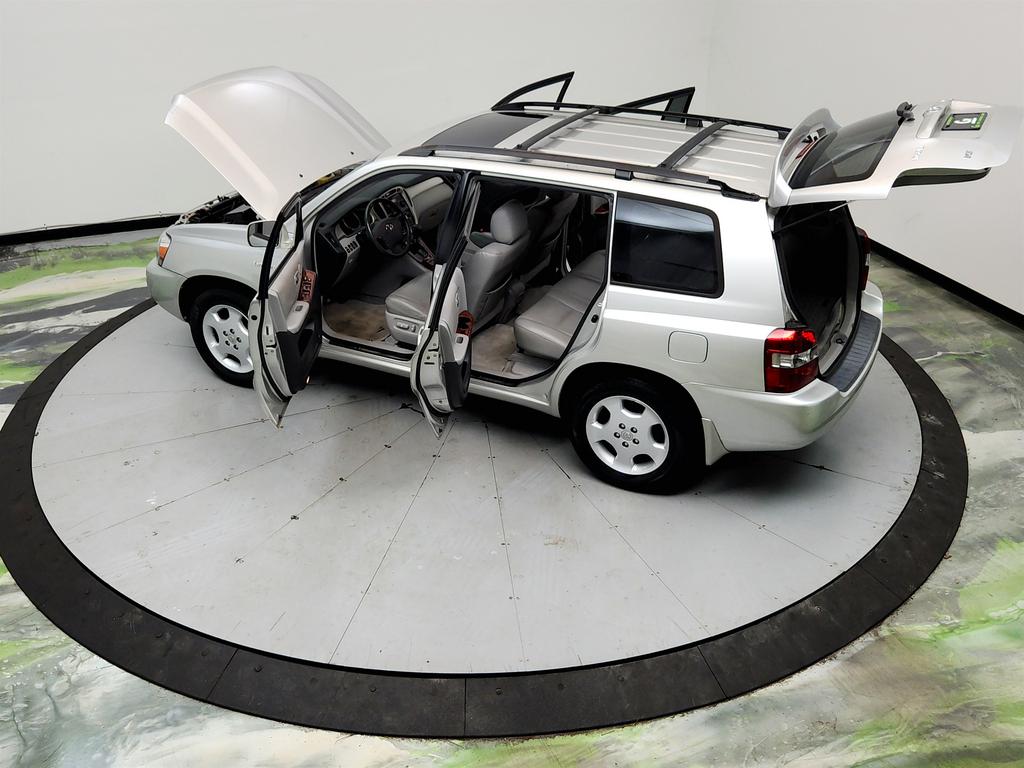2005 Toyota Highlander - $4,950
