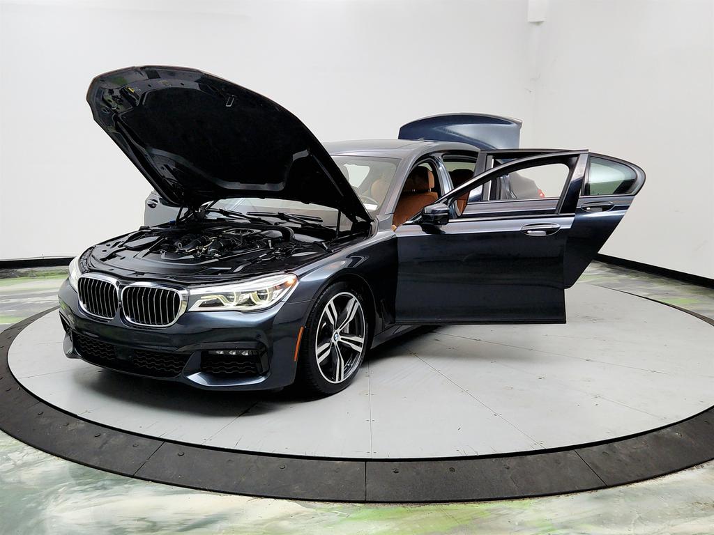 2018 BMW 750i - $15,350