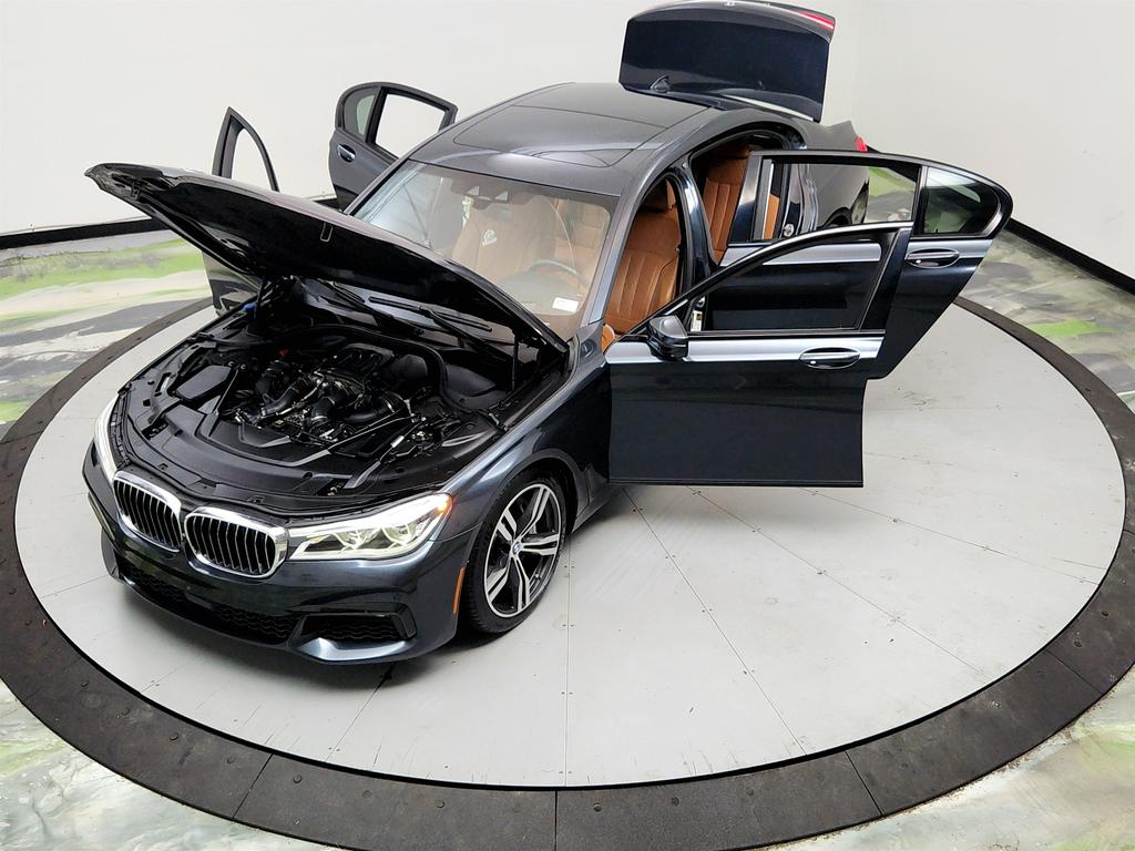 2018 BMW 750i - $15,350