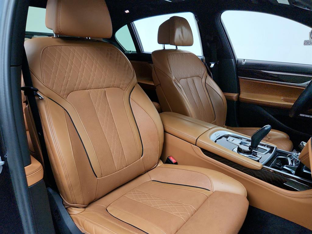 2018 BMW 750i - $15,350