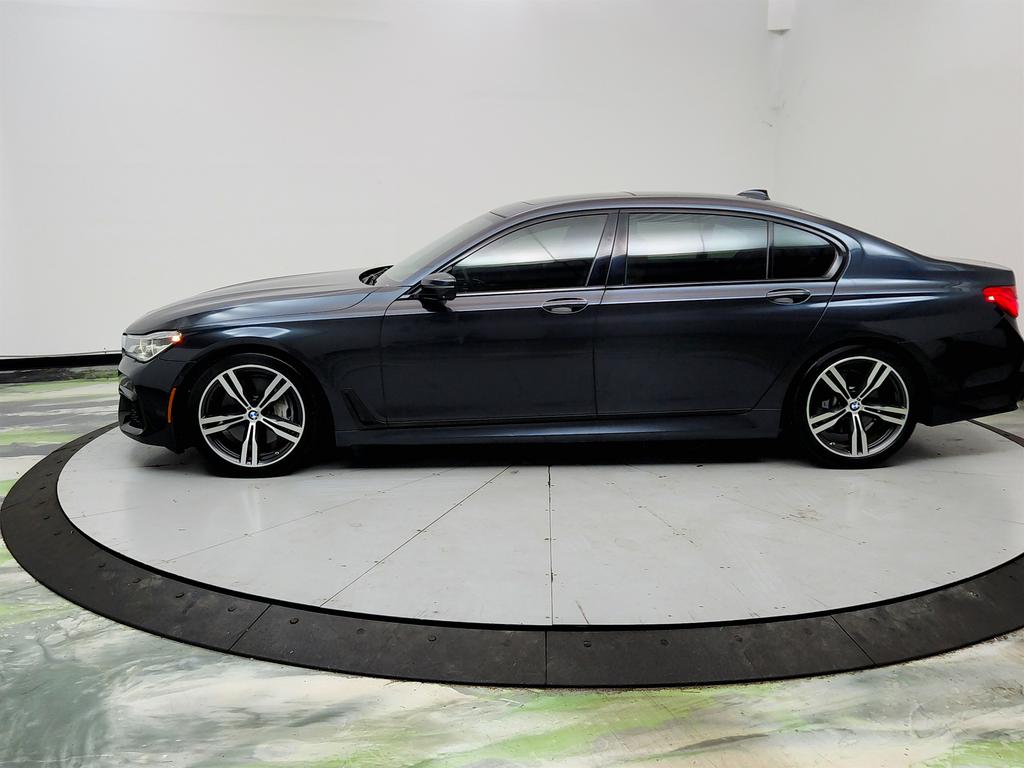 2018 BMW 750i - $15,350