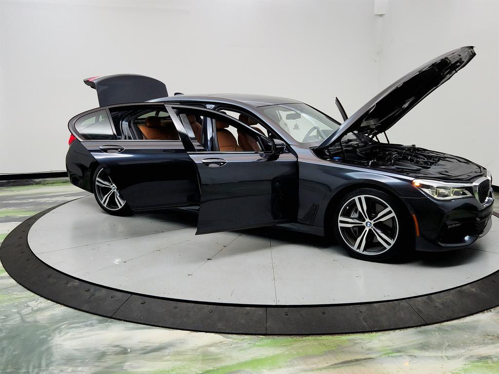 2018 BMW 750i - $15,350
