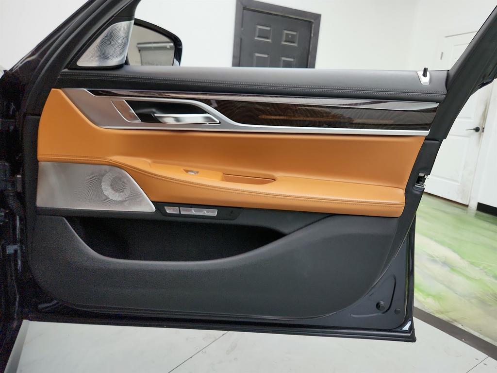2018 BMW 750i - $15,350