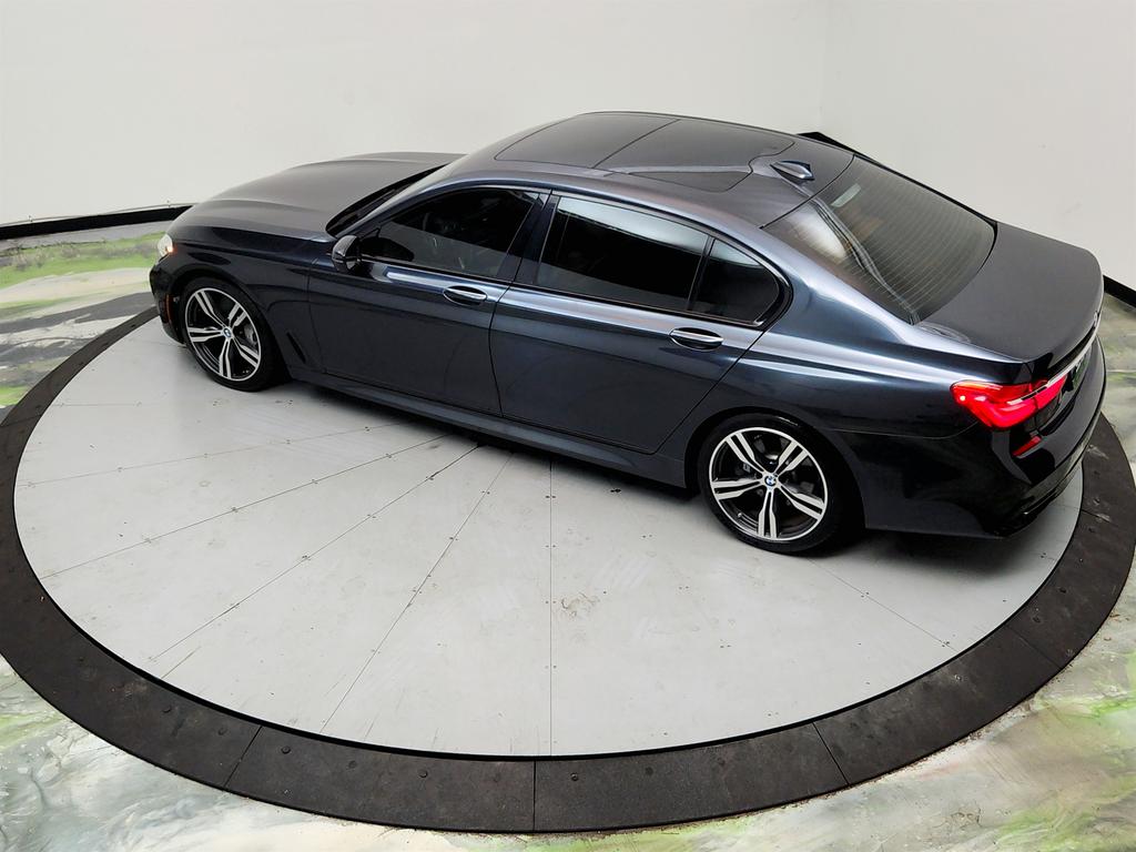 2018 BMW 750i - $15,350