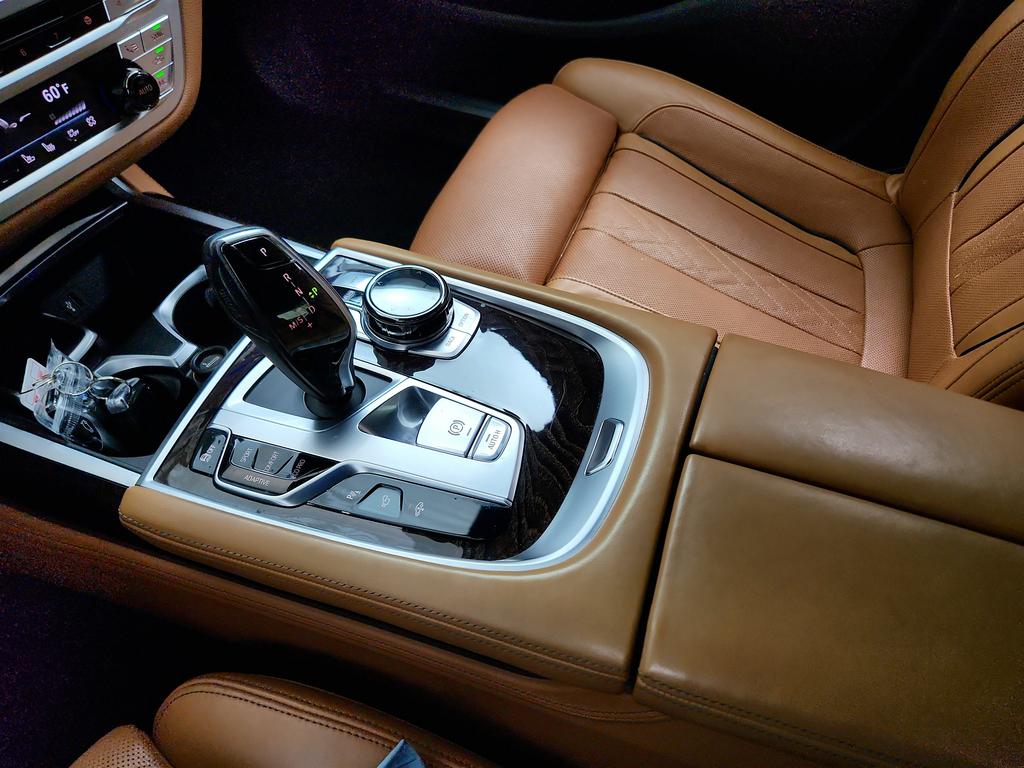 2018 BMW 750i - $15,350