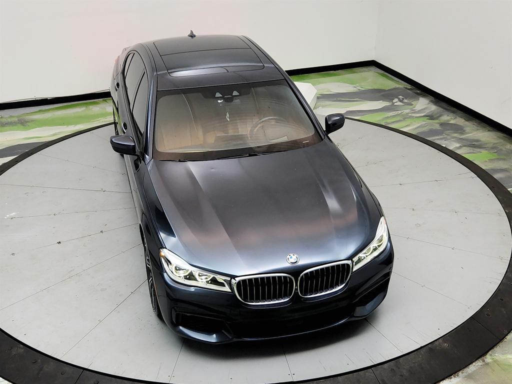 2018 BMW 750i - $15,350