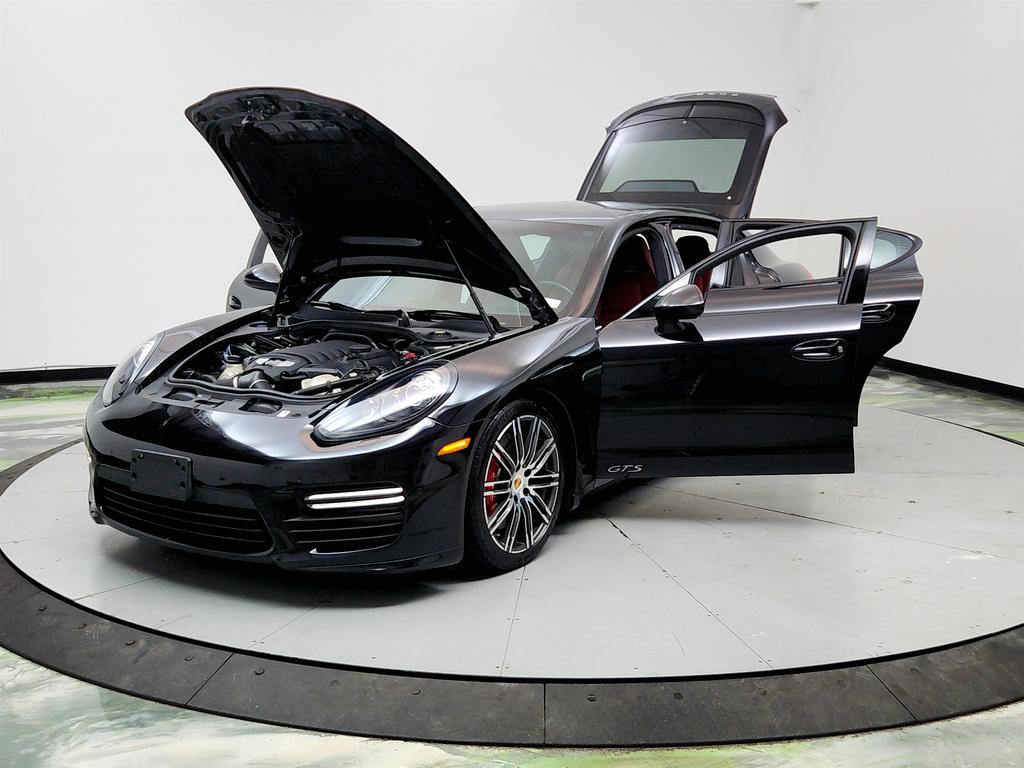 2016 Porsche Panamera - $33,750