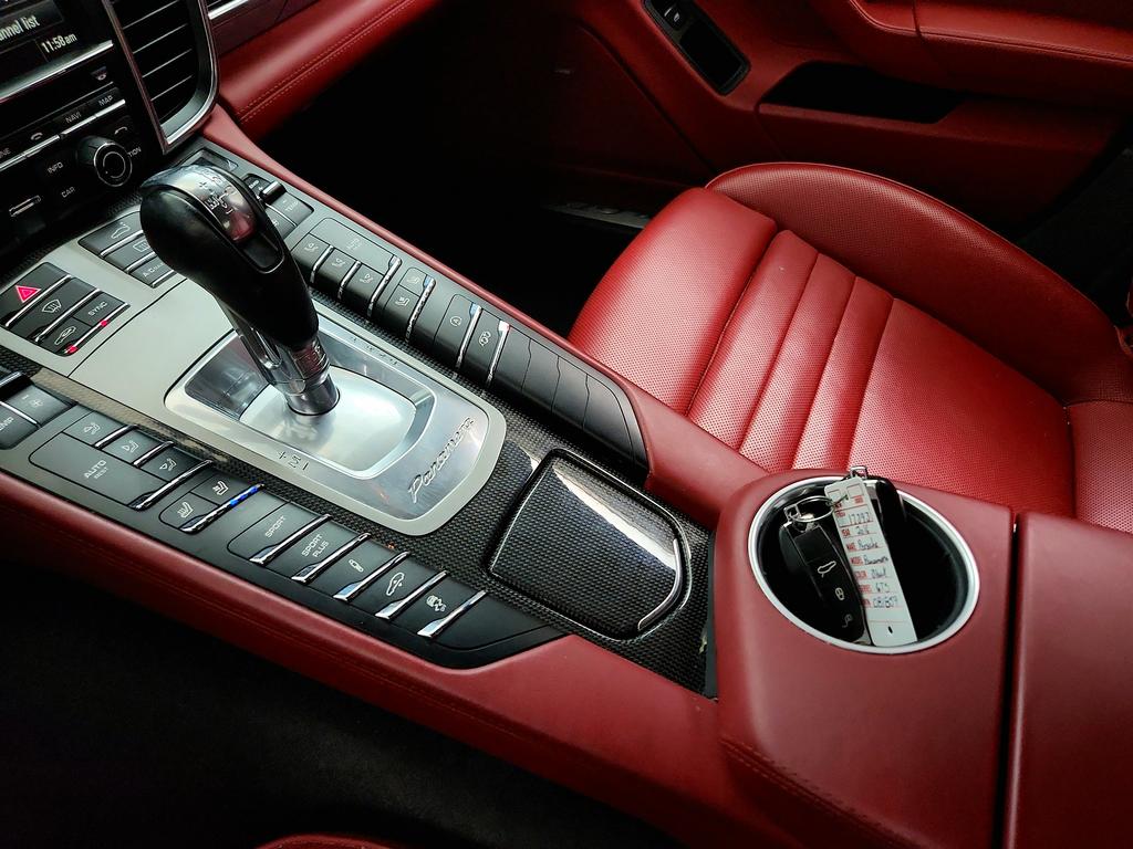 2016 Porsche Panamera - $33,750