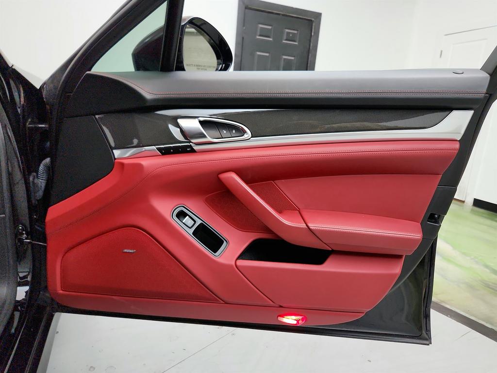 2016 Porsche Panamera - $33,750