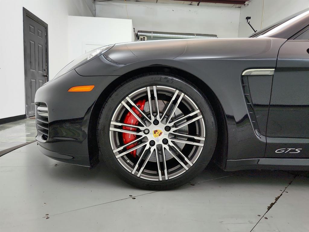 2016 Porsche Panamera - $33,750