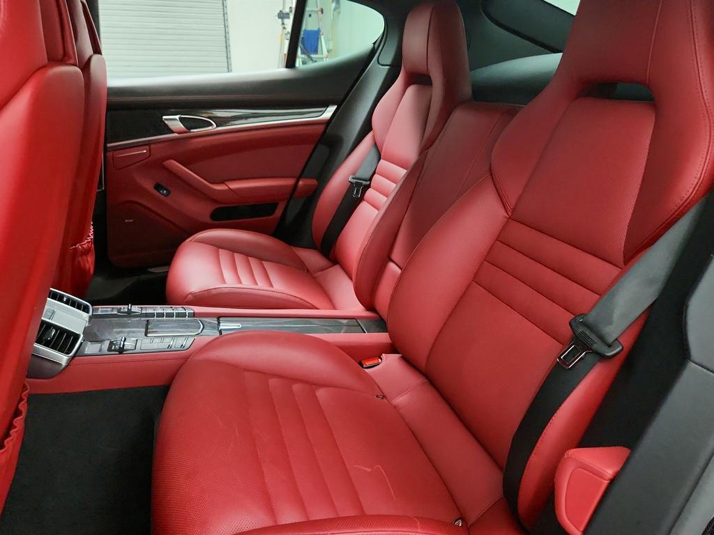 2016 Porsche Panamera - $33,750