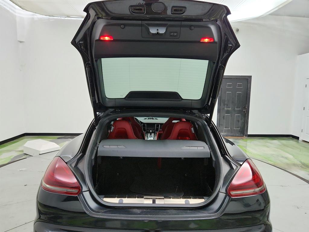 2016 Porsche Panamera - $33,750