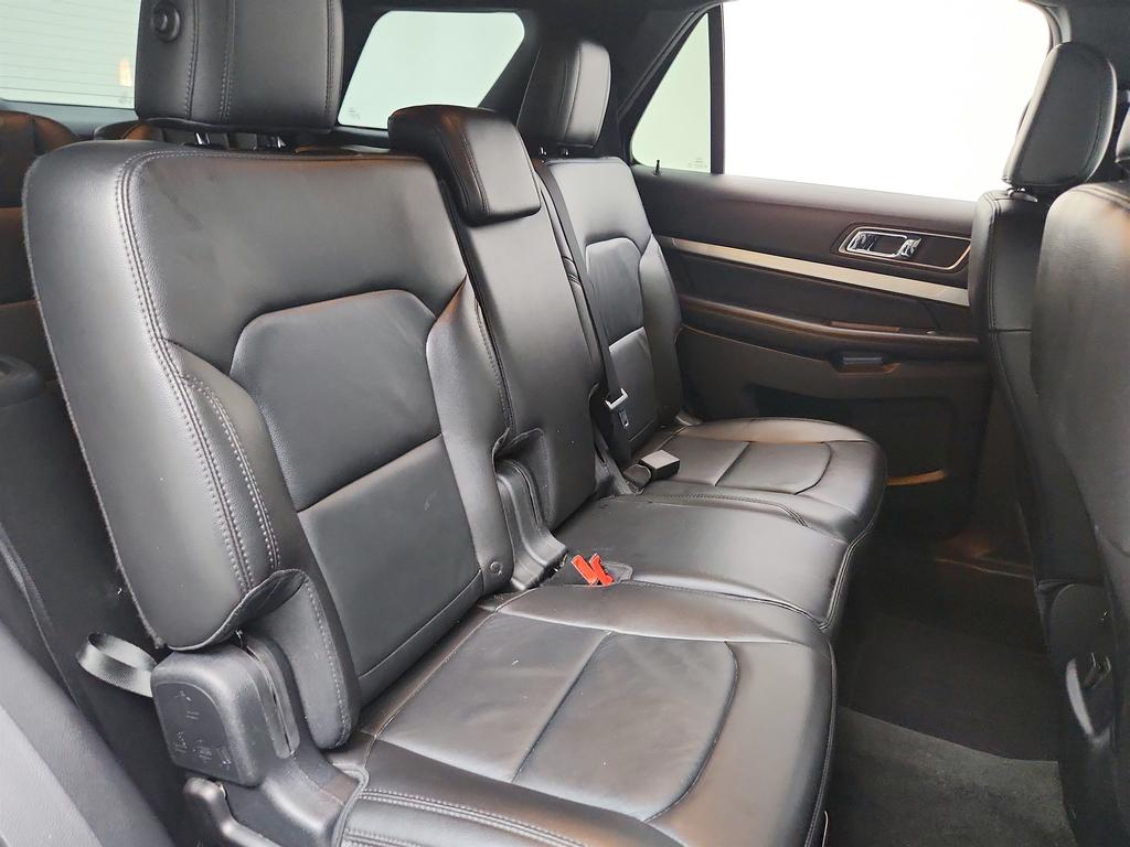 2018 Ford Explorer - $10,950