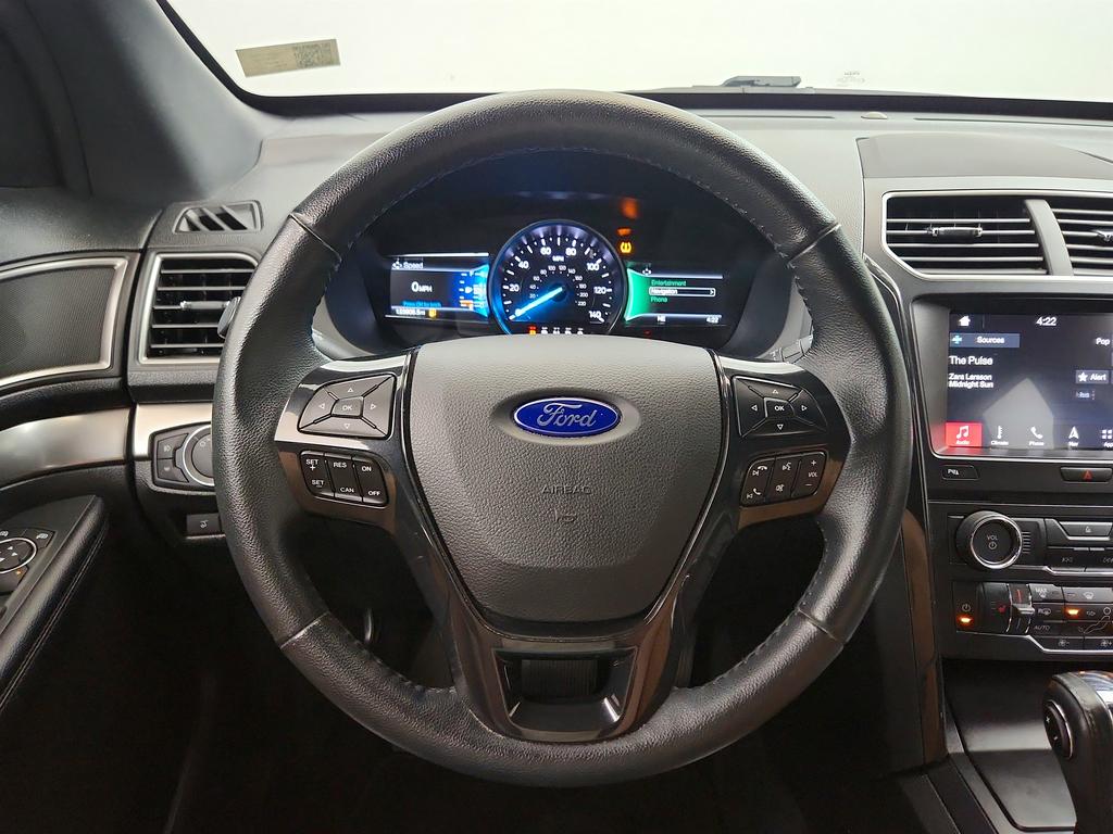 2018 Ford Explorer - $10,950