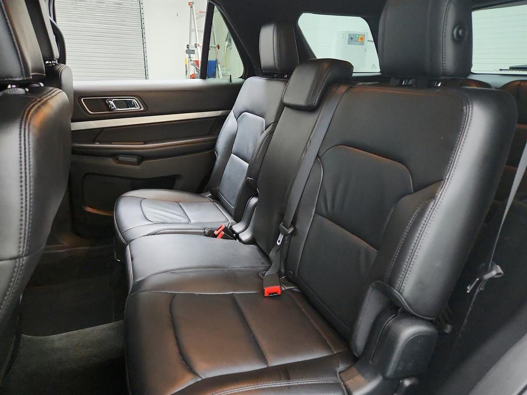 2018 Ford Explorer - $10,950