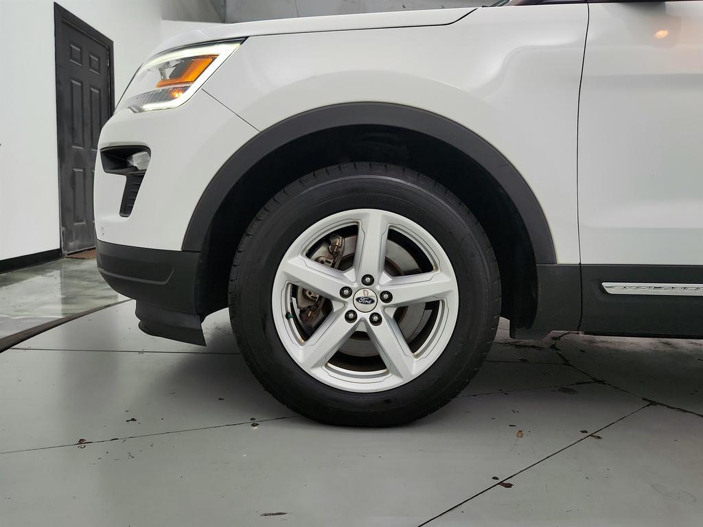2018 Ford Explorer - $10,950