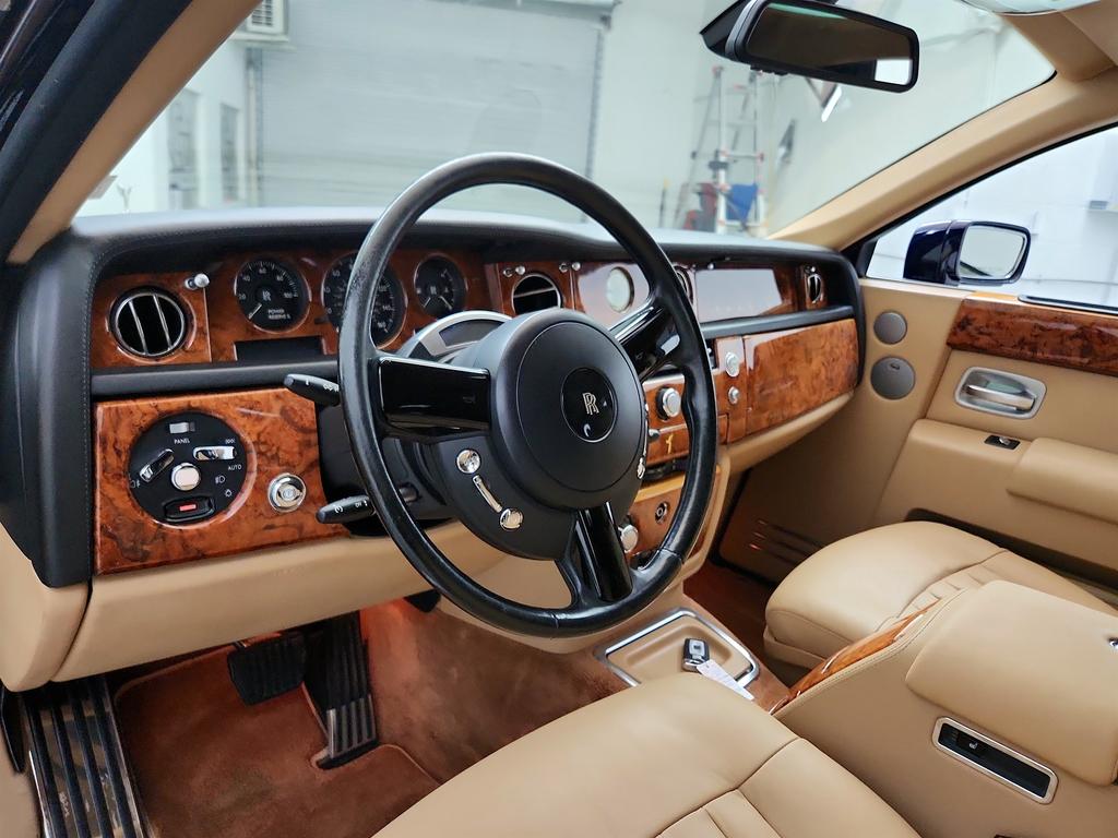 2006 Rolls-Royce Phantom - $69,995