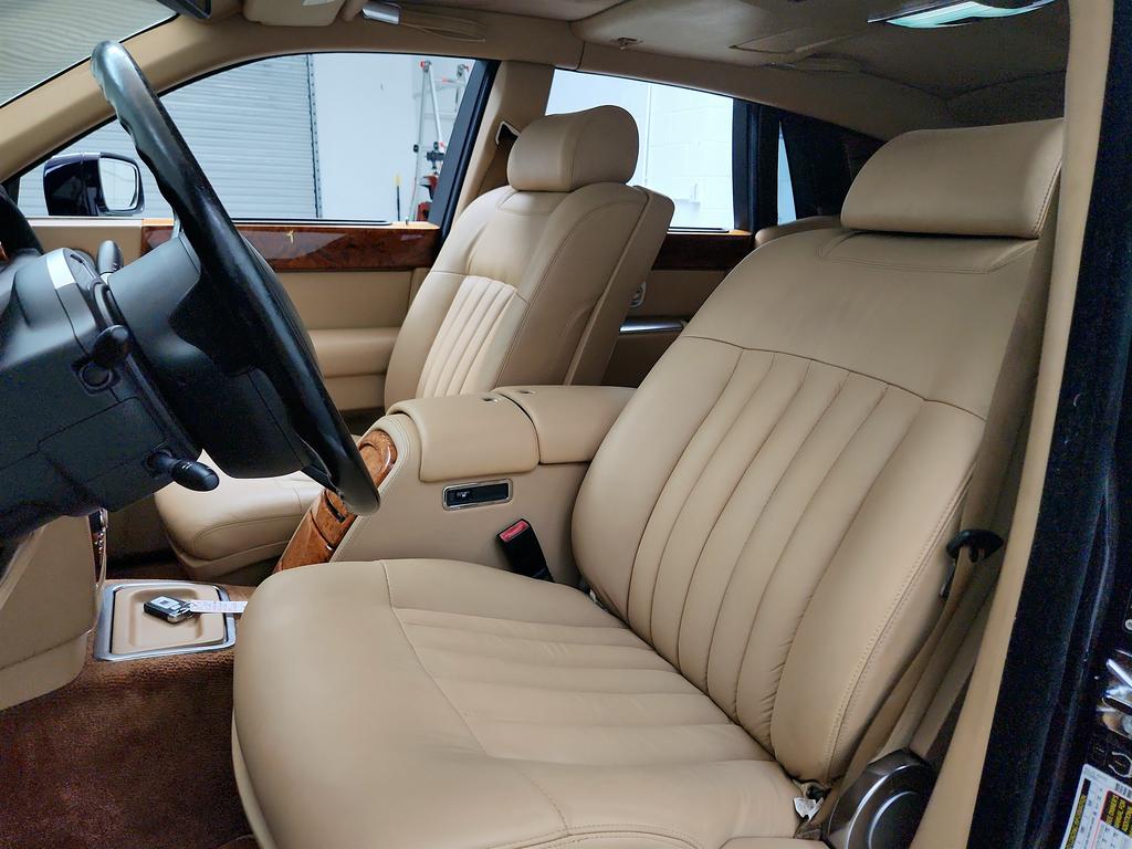 2006 Rolls-Royce Phantom - $69,995