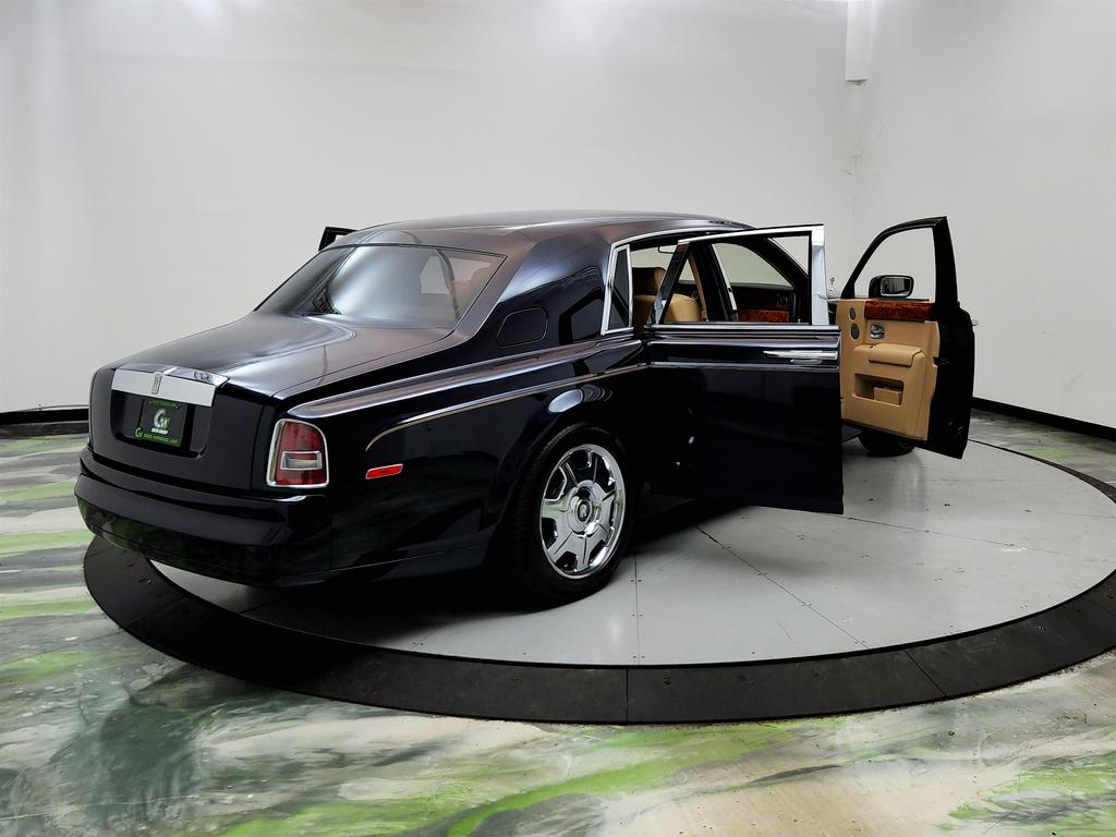 2006 Rolls-Royce Phantom - $69,995
