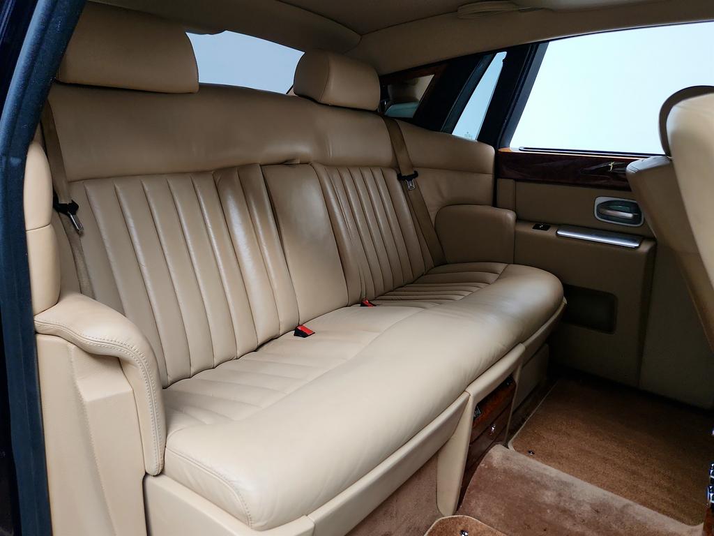 2006 Rolls-Royce Phantom - $69,995