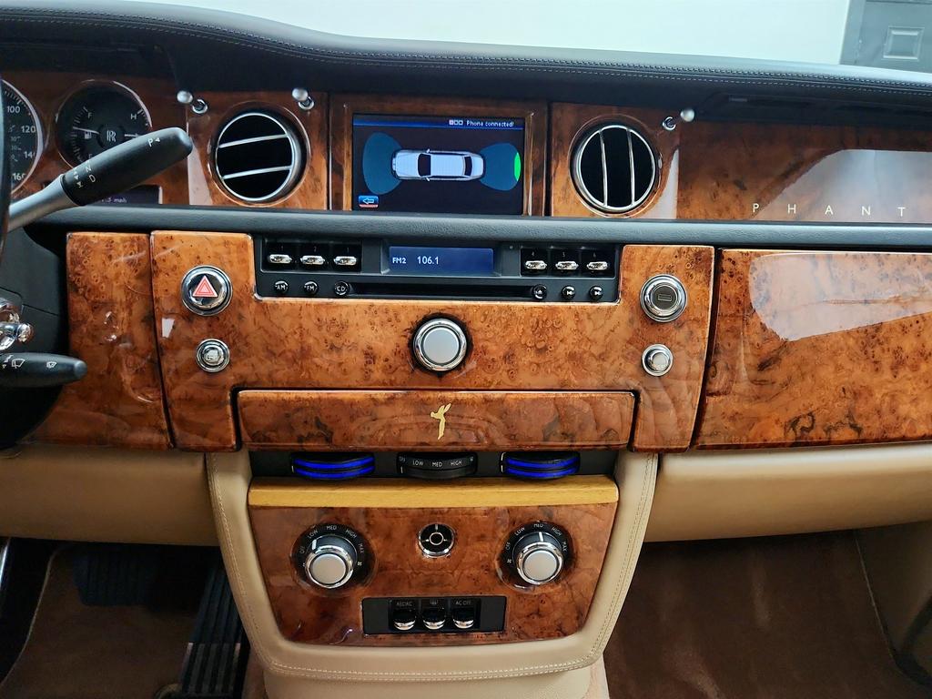 2006 Rolls-Royce Phantom - $69,995