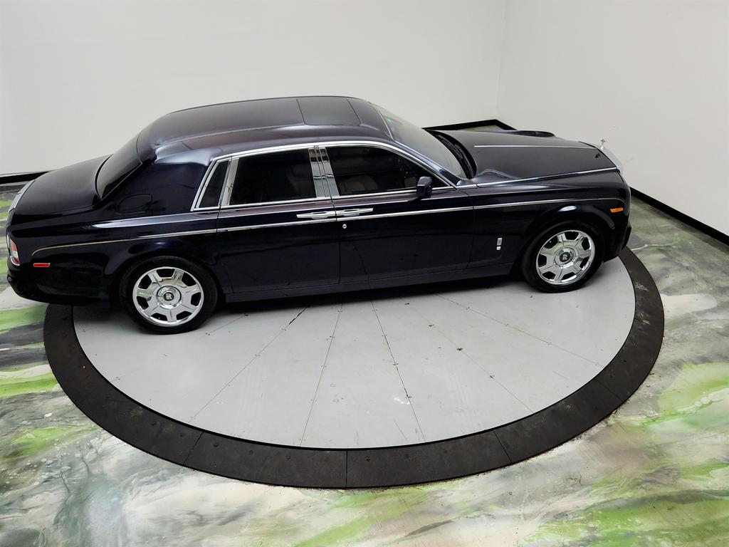 2006 Rolls-Royce Phantom - $69,995