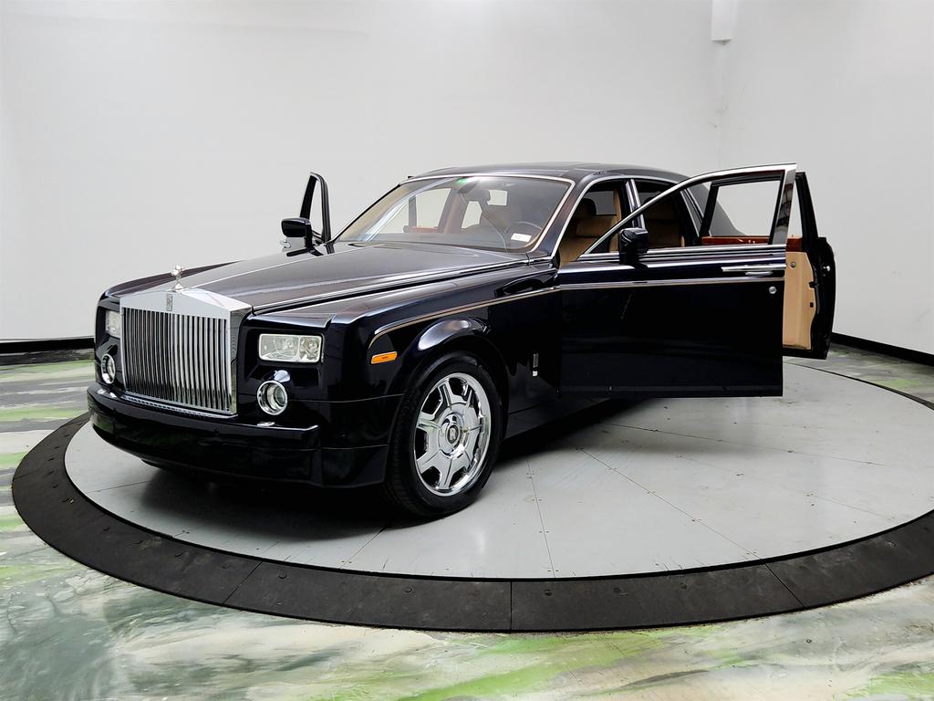 2006 Rolls-Royce Phantom - $69,995