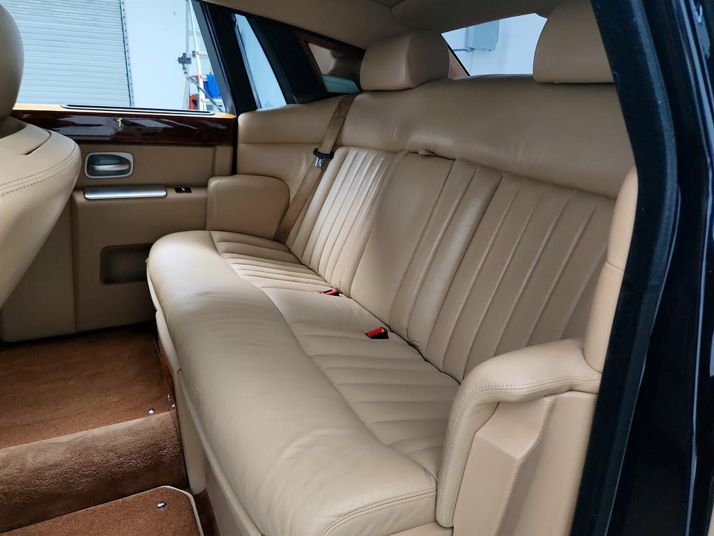 2006 Rolls-Royce Phantom - $69,995