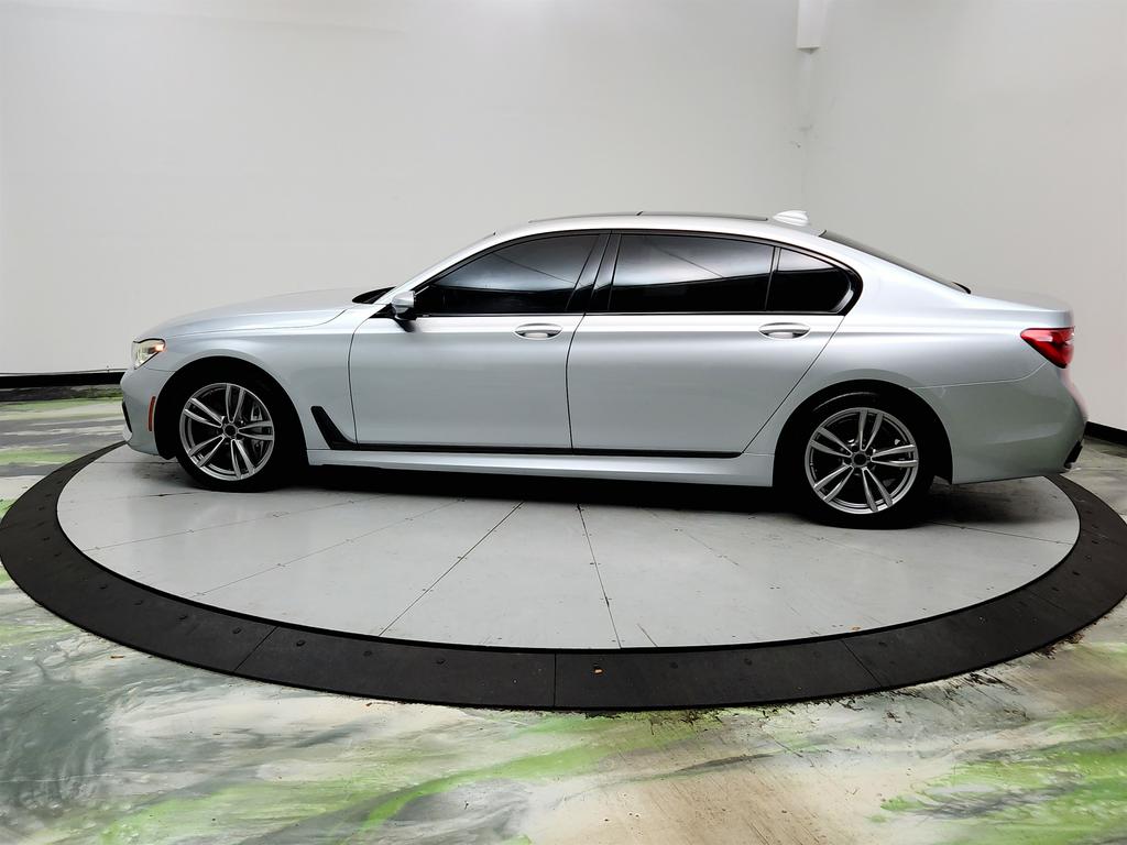 2016 BMW 750i - $17,995