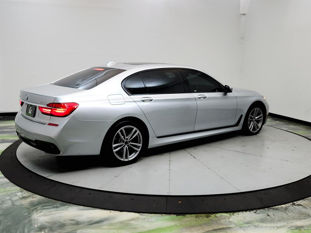 2016 BMW 750i - $17,995
