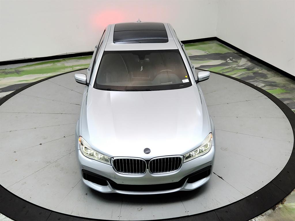2016 BMW 750i - $17,995