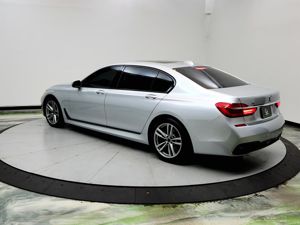2016 BMW 750i - $17,995